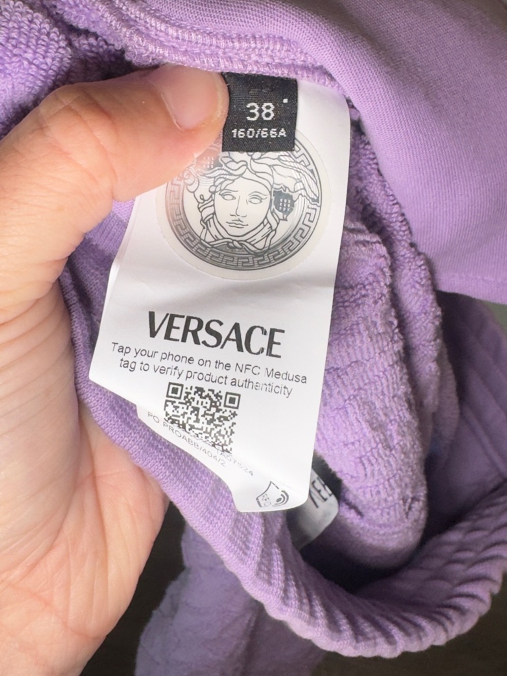 Versace Logo Jacquard Towel Logo Stitched Shorts in Lilac - Picture 12 of 14